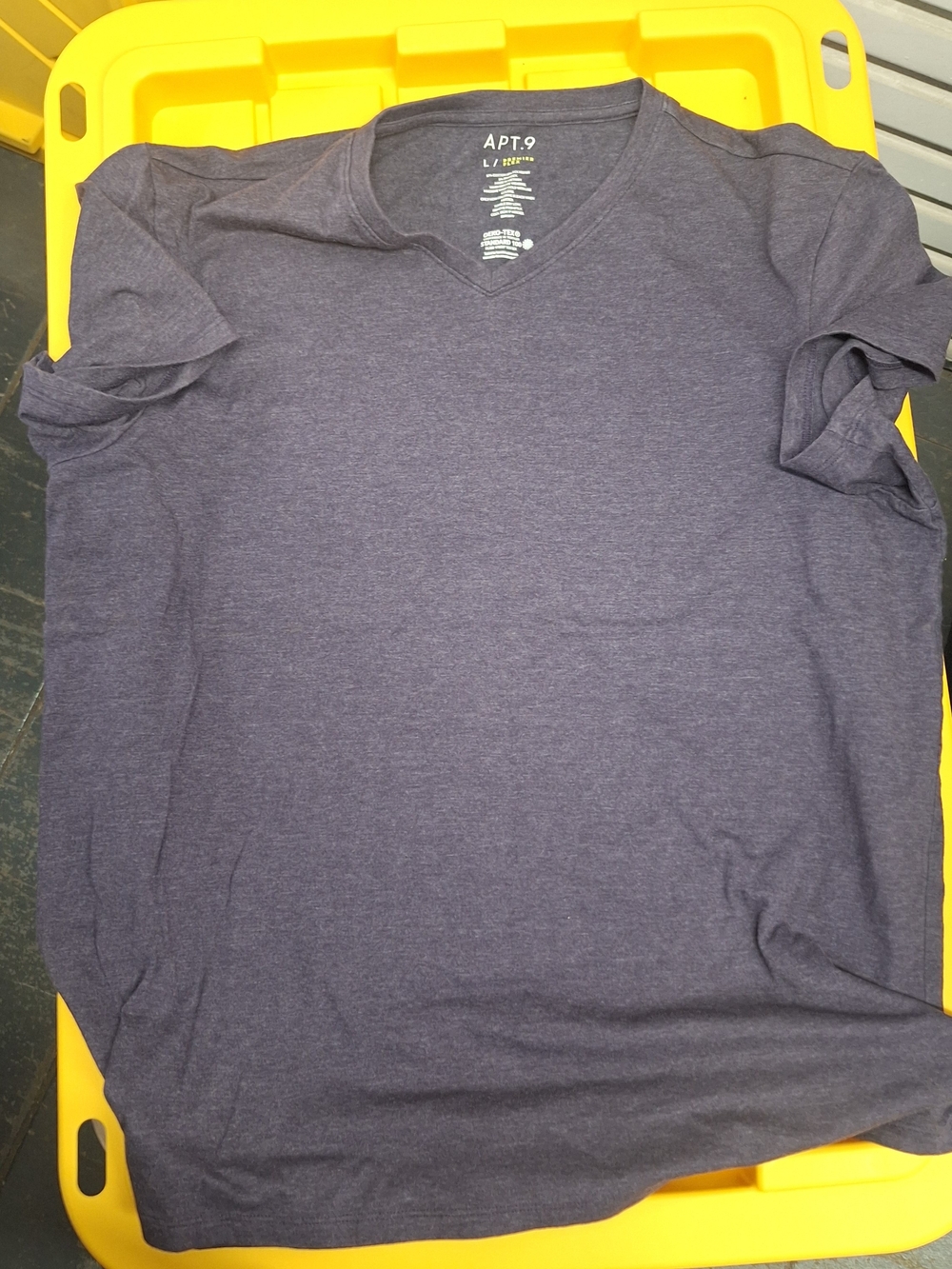 Apt. 9 Men's V-Neck Tee in Heather Charcoal